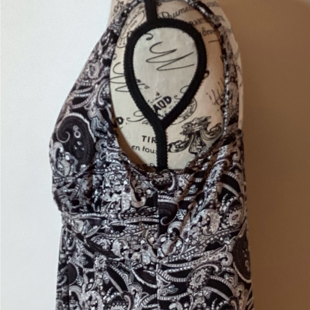 Hi-LO PAISLEY SLEEVELESS BLACK & WHITE STRETCHY V-NECK DRESS by Metaphor Sz. M - Picture 5 of 9